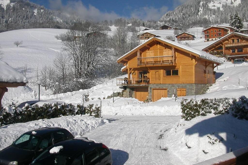 A4 Km De Megeve Tres Joli Studio Avec Jacuzzi ,Vue Sur Les Montagnes Au Calme Praz-sur-Arly Εξωτερικό φωτογραφία