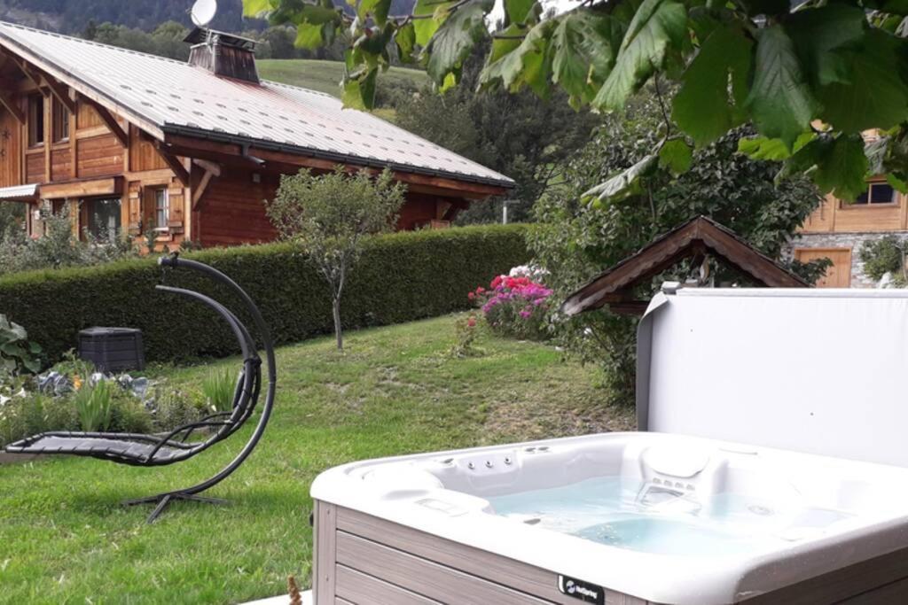 A4 Km De Megeve Tres Joli Studio Avec Jacuzzi ,Vue Sur Les Montagnes Au Calme Praz-sur-Arly Εξωτερικό φωτογραφία