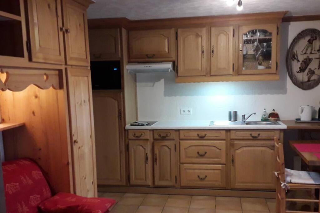 A4 Km De Megeve Tres Joli Studio Avec Jacuzzi ,Vue Sur Les Montagnes Au Calme Praz-sur-Arly Εξωτερικό φωτογραφία