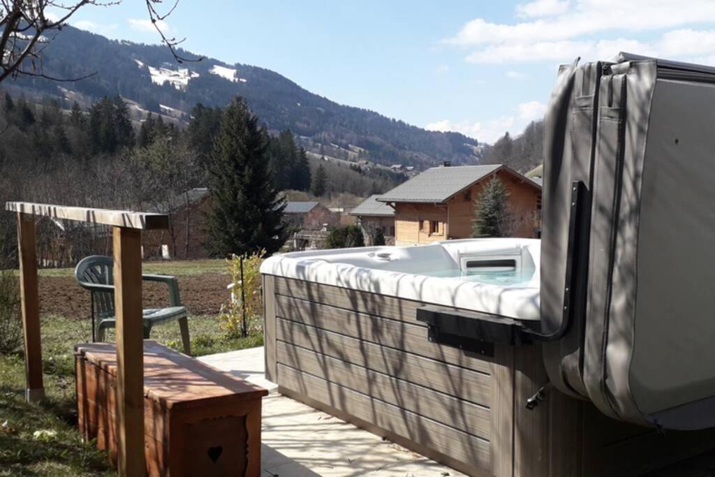 A4 Km De Megeve Tres Joli Studio Avec Jacuzzi ,Vue Sur Les Montagnes Au Calme Praz-sur-Arly Εξωτερικό φωτογραφία