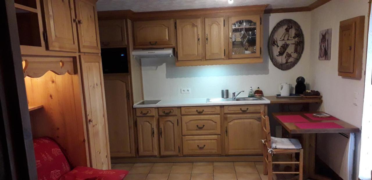 A4 Km De Megeve Tres Joli Studio Avec Jacuzzi ,Vue Sur Les Montagnes Au Calme Praz-sur-Arly Εξωτερικό φωτογραφία