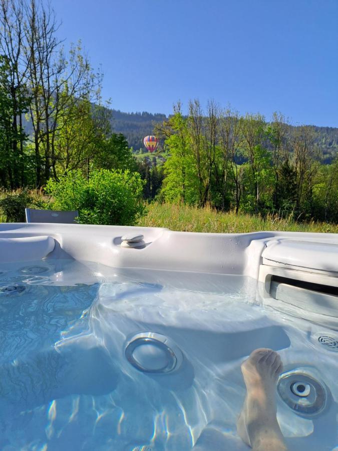 A4 Km De Megeve Tres Joli Studio Avec Jacuzzi ,Vue Sur Les Montagnes Au Calme Praz-sur-Arly Εξωτερικό φωτογραφία