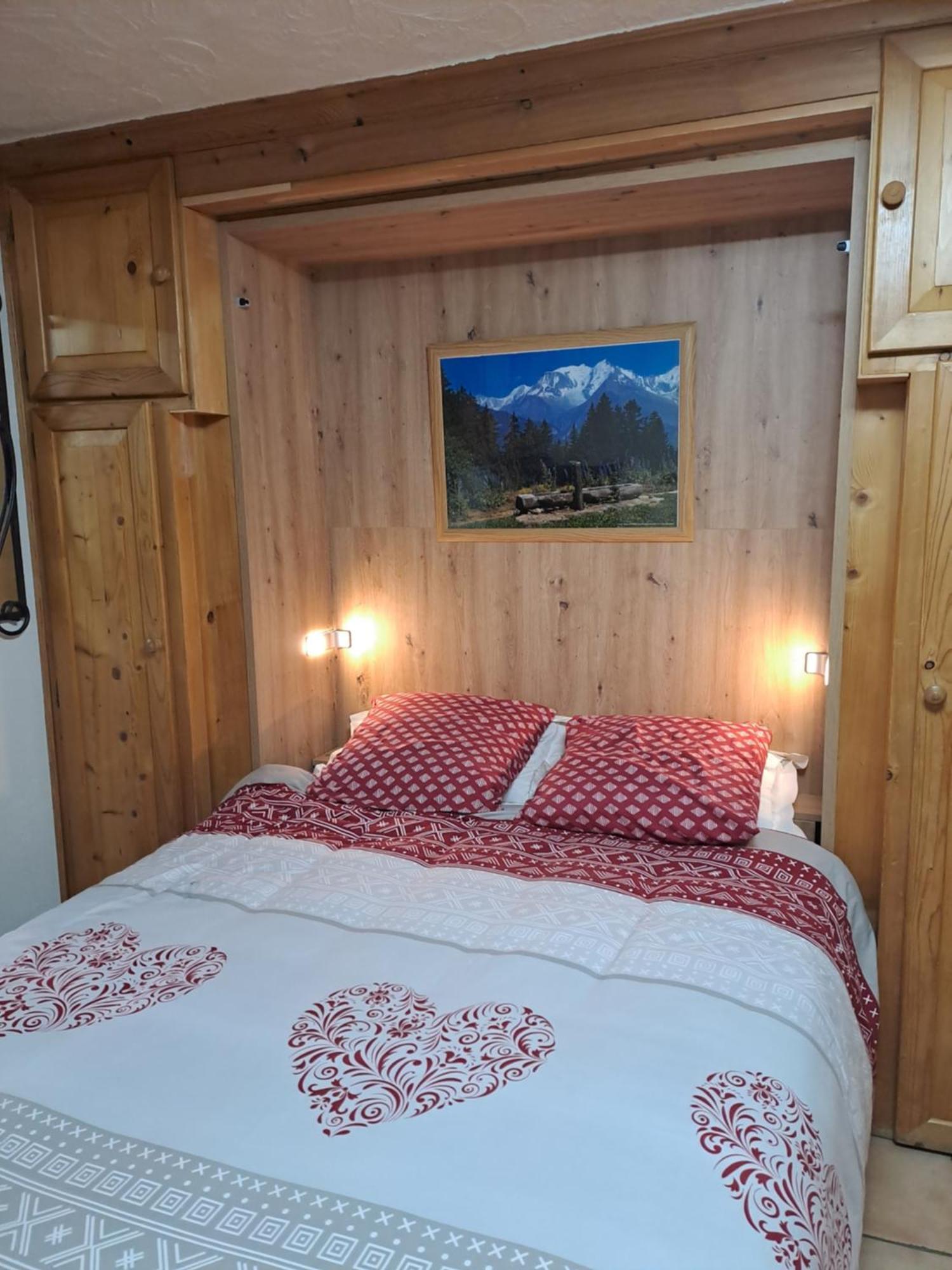 A4 Km De Megeve Tres Joli Studio Avec Jacuzzi ,Vue Sur Les Montagnes Au Calme Praz-sur-Arly Εξωτερικό φωτογραφία